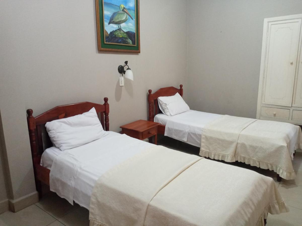 Hotel Palmeras Galapagos Puerto Ayora  Esterno foto