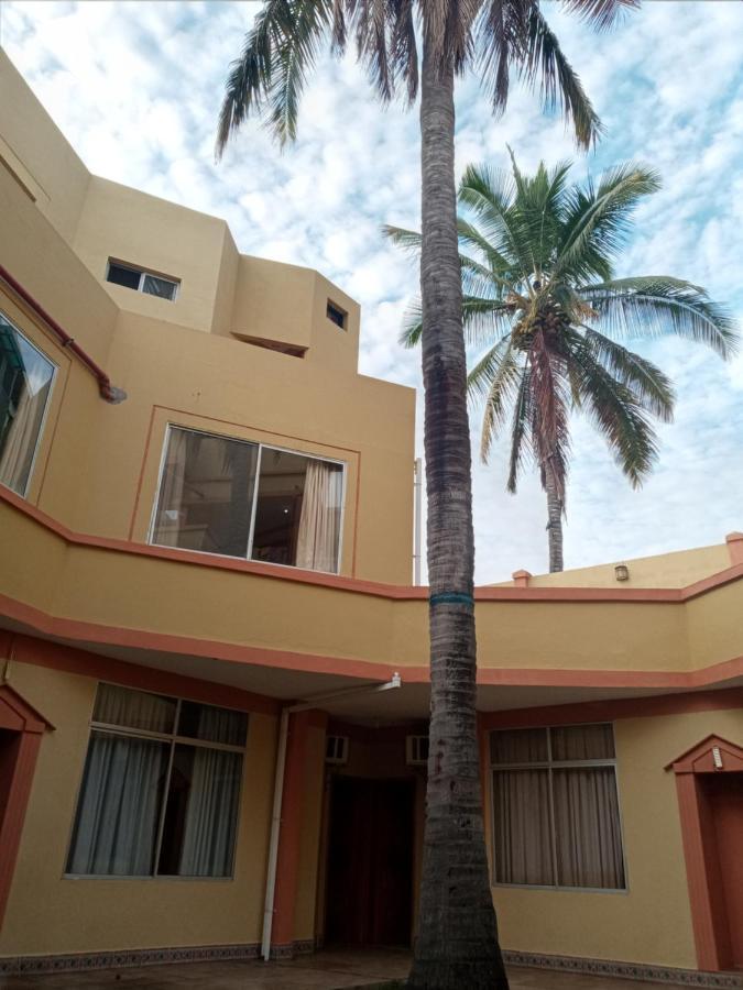 Hotel Palmeras Galapagos Puerto Ayora  Esterno foto