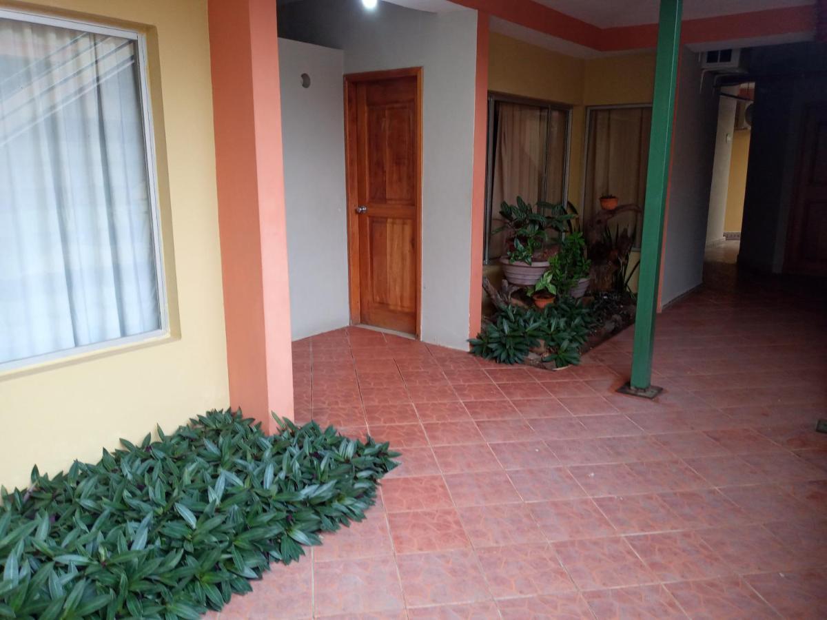 Hotel Palmeras Galapagos Puerto Ayora  Esterno foto